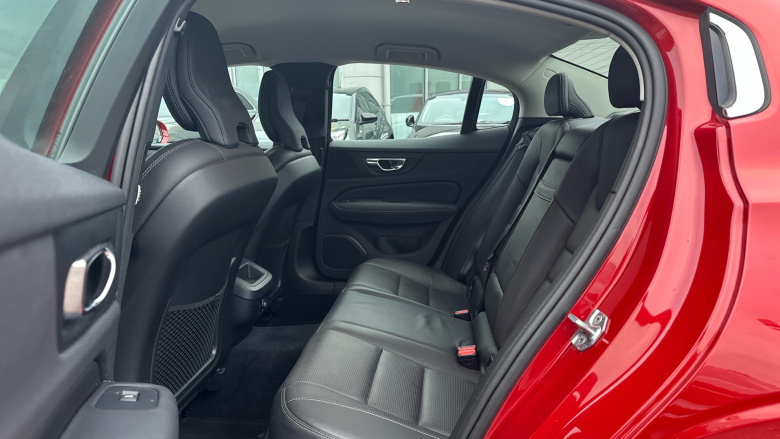 Volvo S60 2.0 T5 Inscription Plus 4dr Auto Petrol Saloon